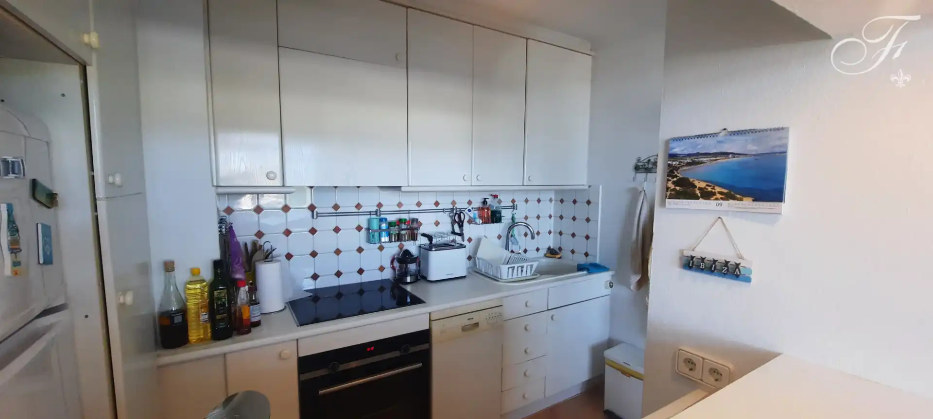Cocina de Piso en venta en Santa Eulària des Riu con Aire acondicionado y Piscina comunitaria