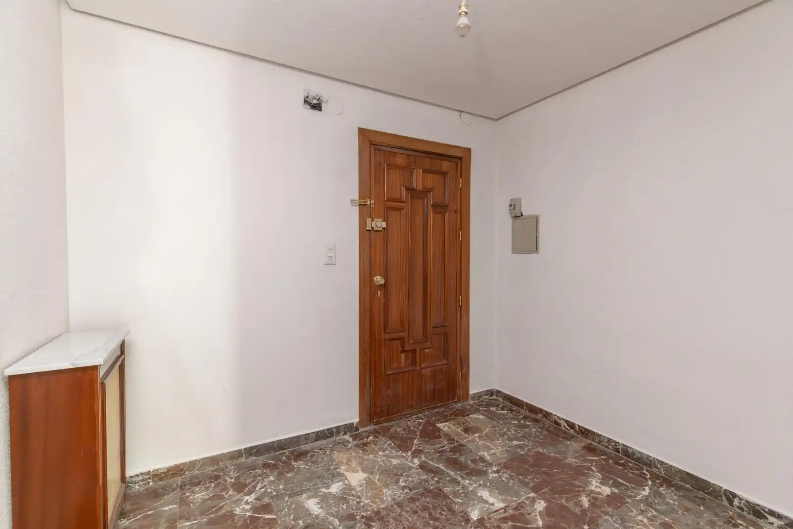 Wohnung zum Verkauf in Granada mit Heizung, Terrasse und Balkon