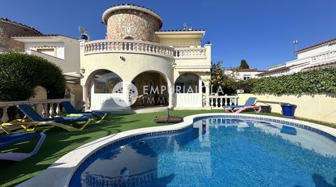 Foto 2 de Casa o chalet en venta en Carrer Sant Mori, -1, Moxó - Sant Mori, Empuriabrava