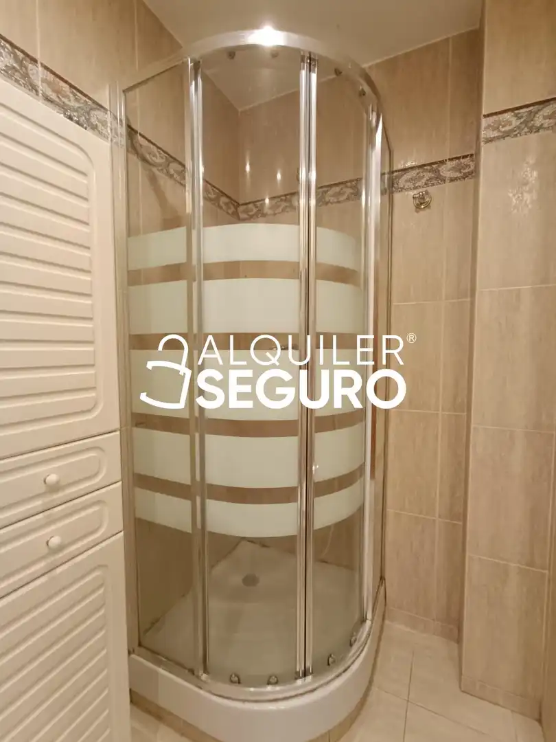 Baño de Ático de alquiler en Getafe con Aire acondicionado, Calefacción y Terraza