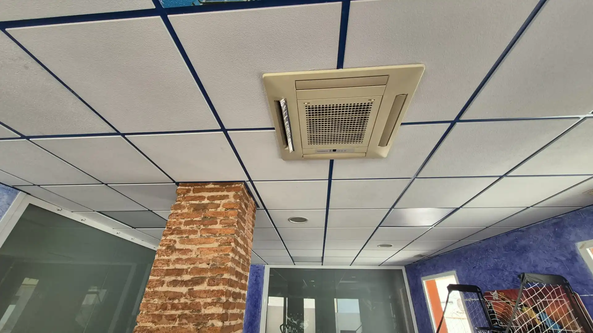 Commercial properties for sale in Villena  with Air Conditioner