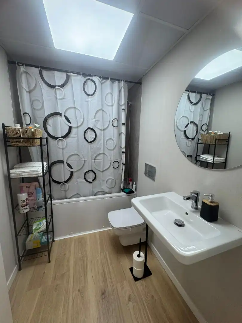 Bathroom of Flat for sale in Quart de Poblet  with Air Conditioner, Oven and Balcony