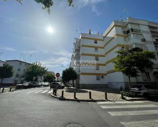Exterior view of Flat for sale in  Sevilla Capital  with Air Conditioner