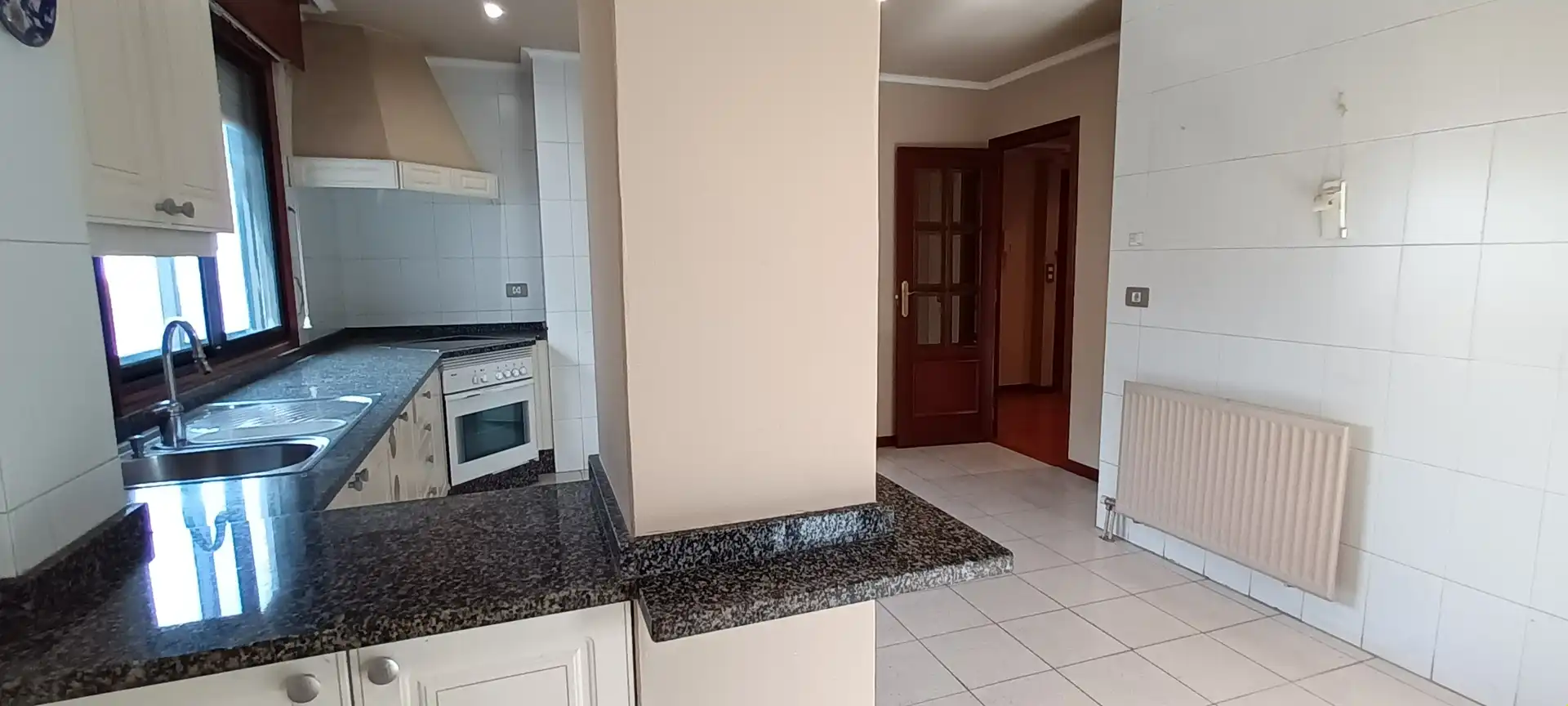 Kitchen of Flat for sale in Vigo   with Storage room and Balcony