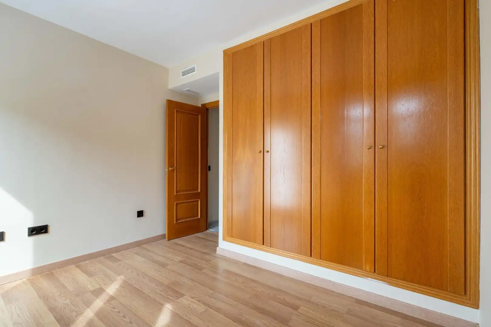 Habitación de Dúplex en venta en Carboneras con Calefacción, Jardín privado y Terraza
