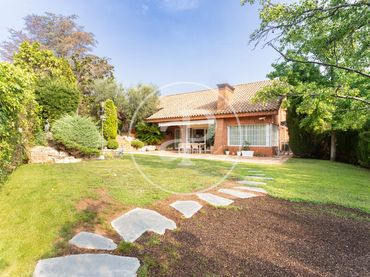 Casa amb balcó en venda a Carrer de Sant Pau