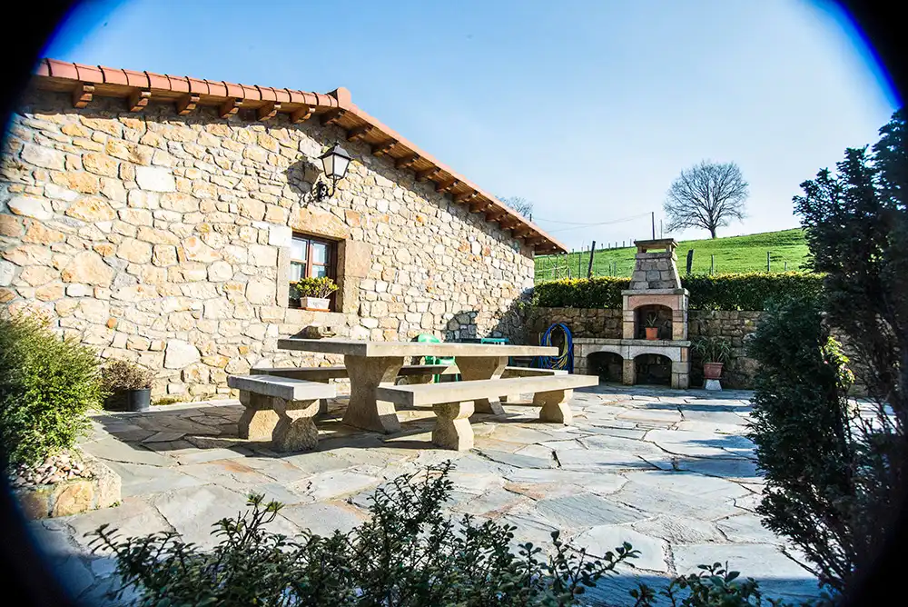Terrassa de Casa o xalet de lloguer en Entrambasaguas amb Calefacció, Jardí privat i Parquet