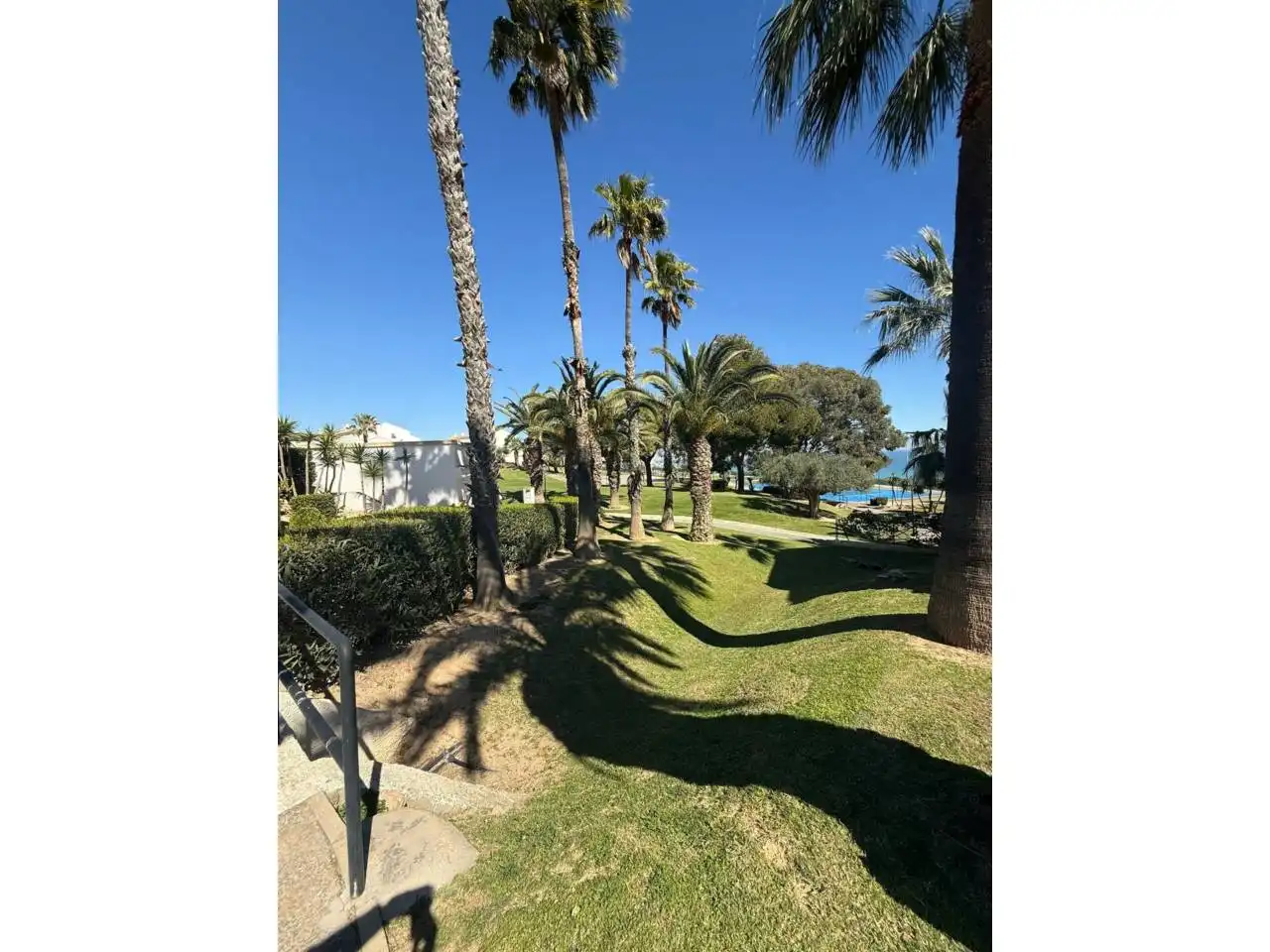 Außenansicht von Wohnung zum Verkauf in Santa Pola mit Klimaanlage, Terrasse und Gemeinschaftspool