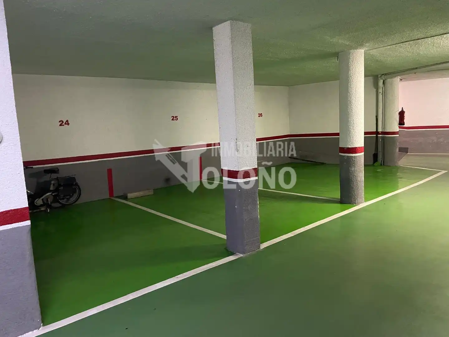Parkplatz von Garage zum Verkauf in Haro