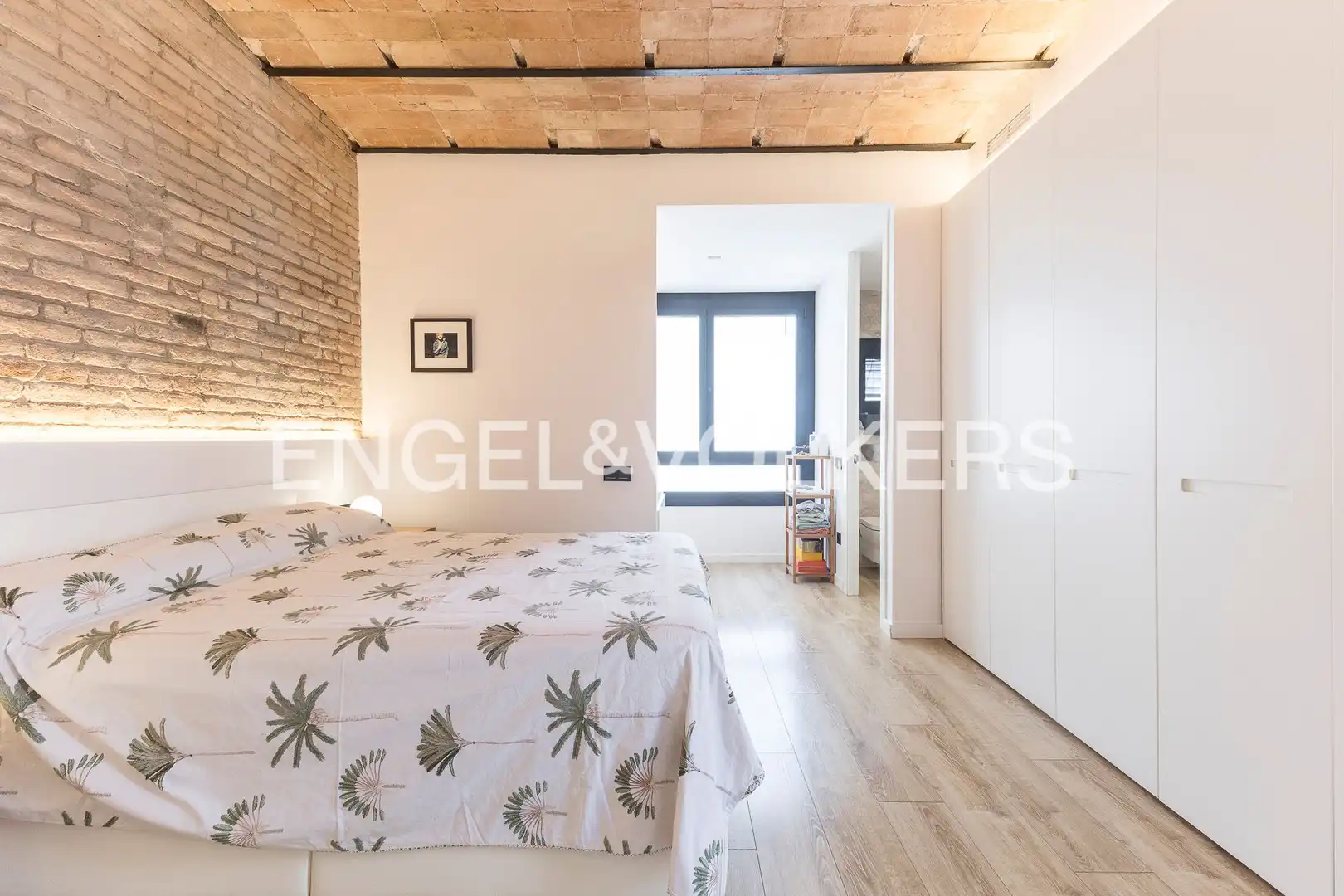 Bedroom of Flat for sale in Barcelona  with Air Conditioner, Heating and Balcony