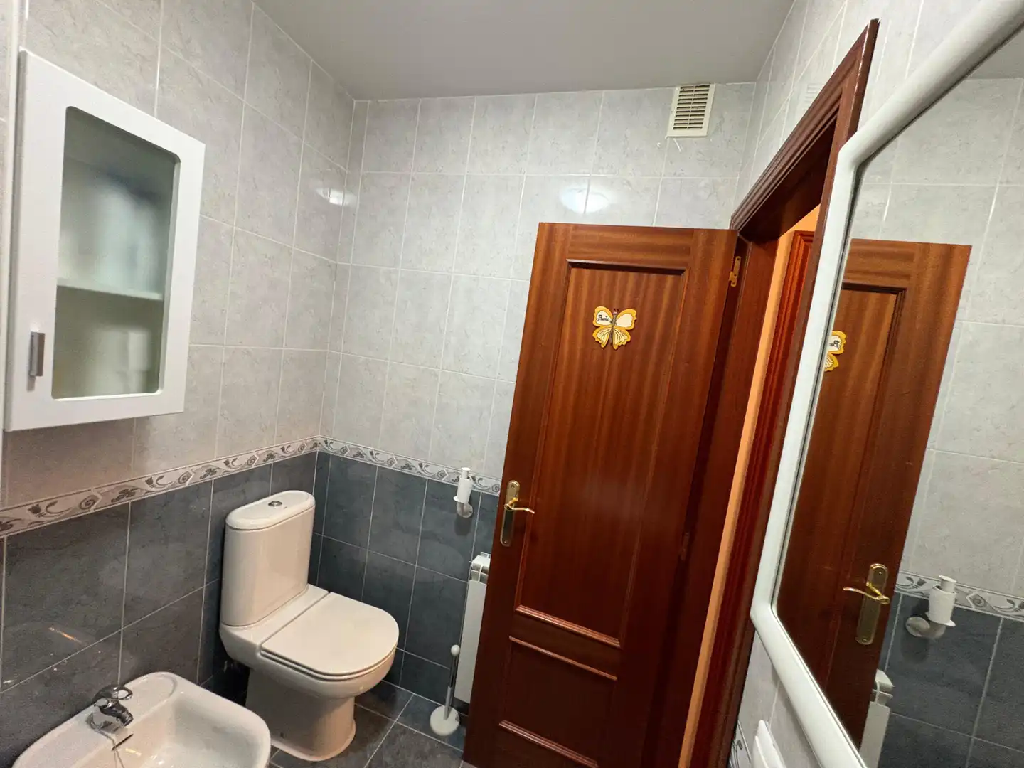 Badezimmer von Wohnung zur Miete in Mugardos mit Heizung und Möbliert