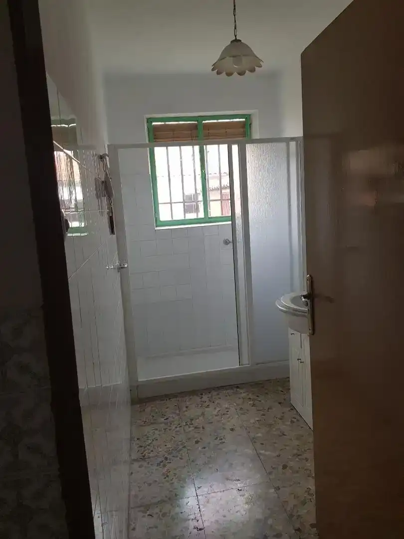 Bany de Planta baixa en venda en Macotera amb Traster