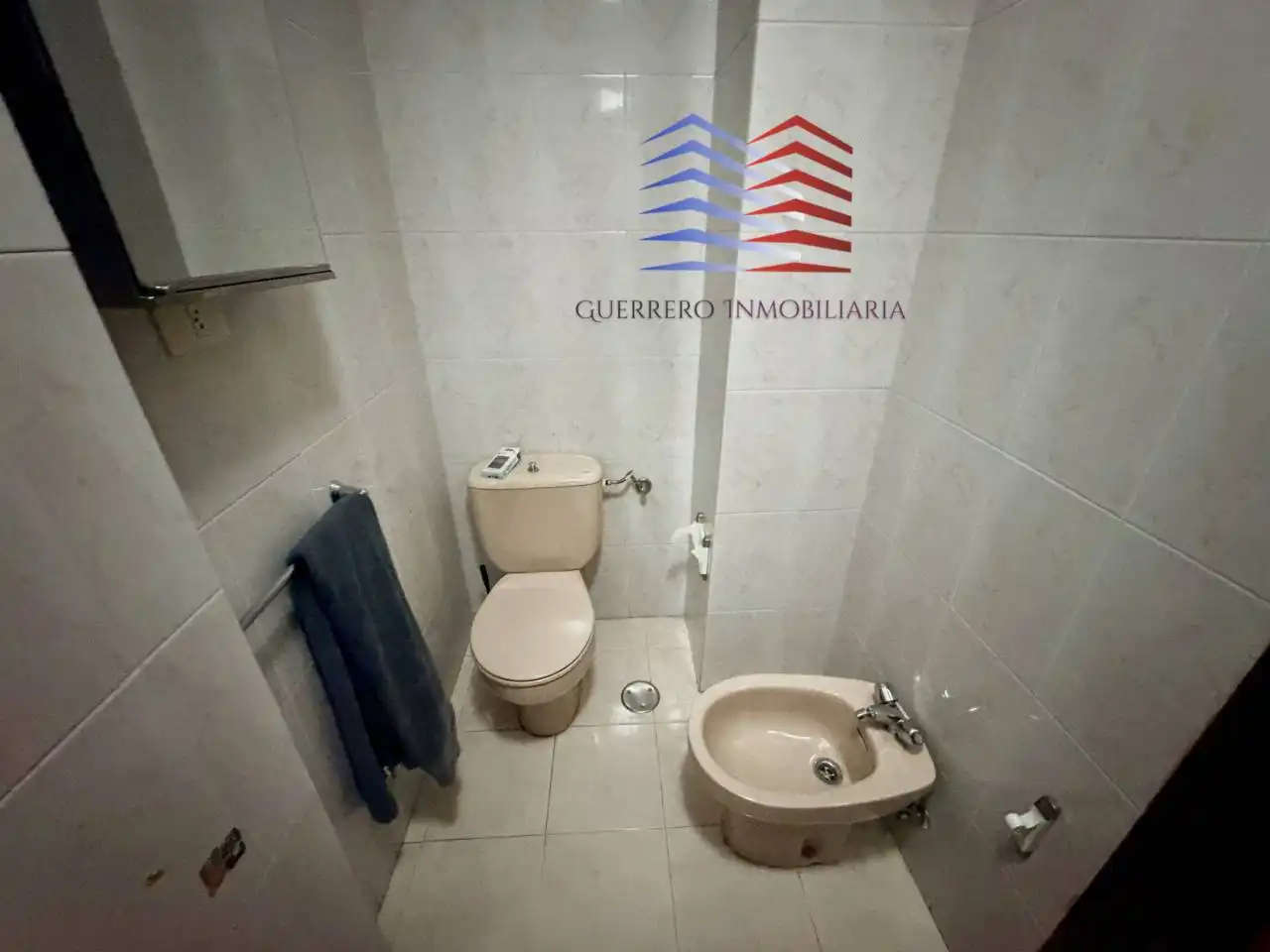 Bathroom of Flat for rent in Couto