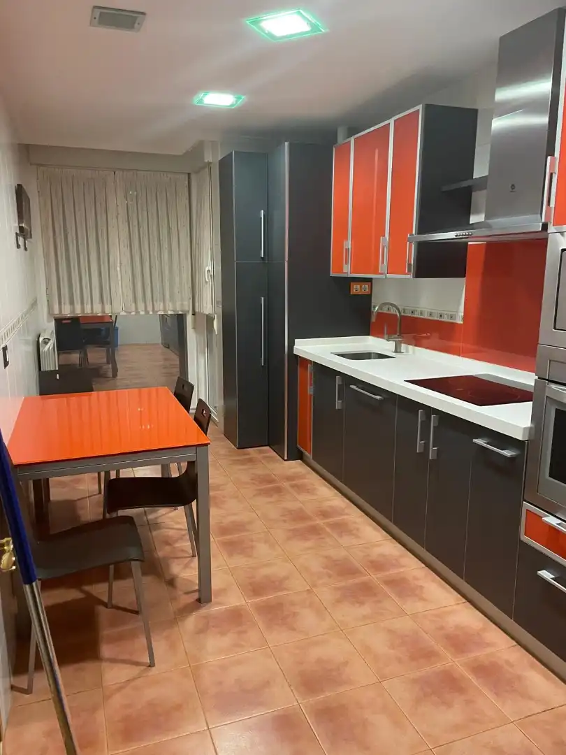 Küche von Wohnungen zum Verkauf in Calahorra mit Heizung, Parkett und Abstellraum