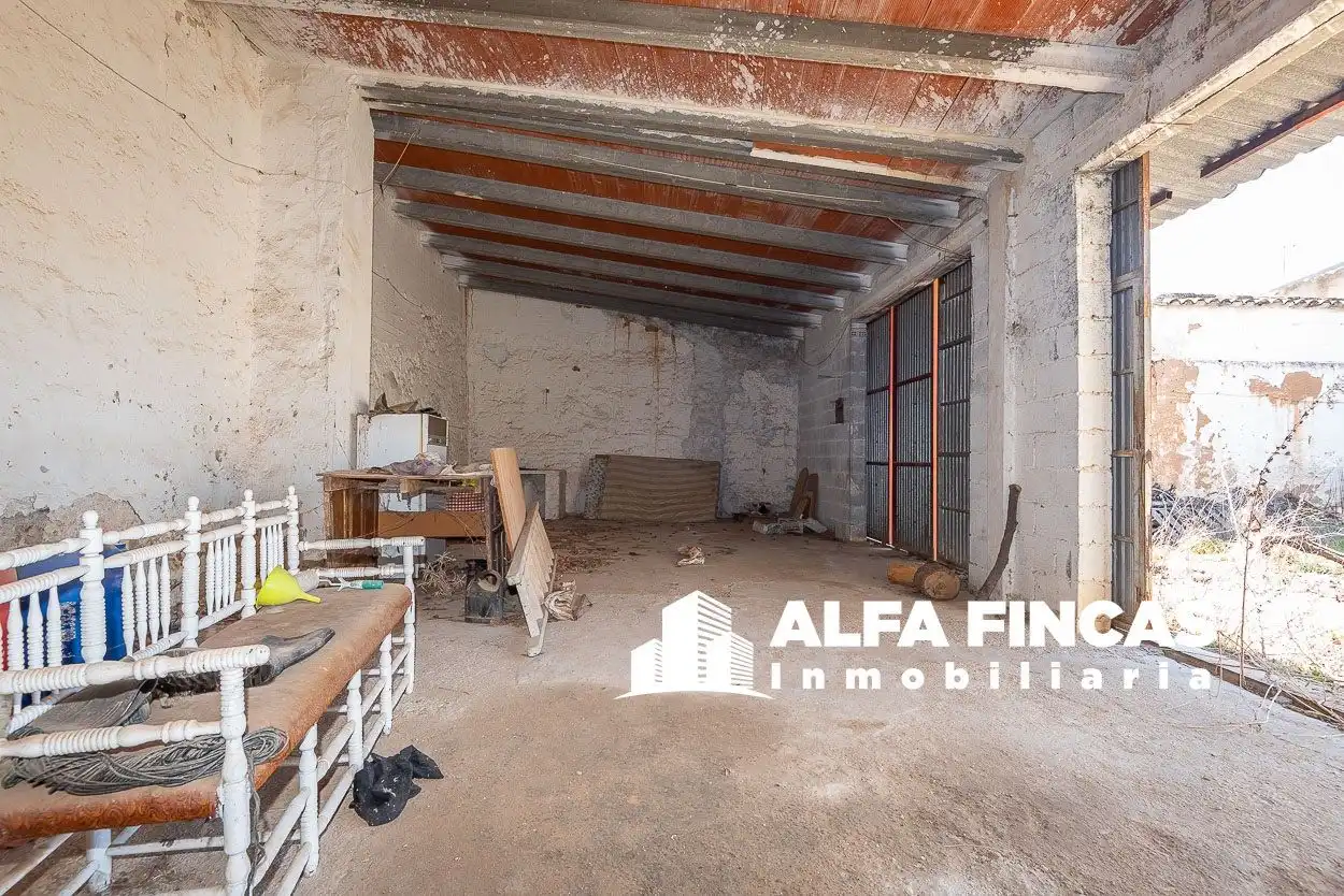 Casa o xalet en venda en El Provencio   amb Jardí privat
