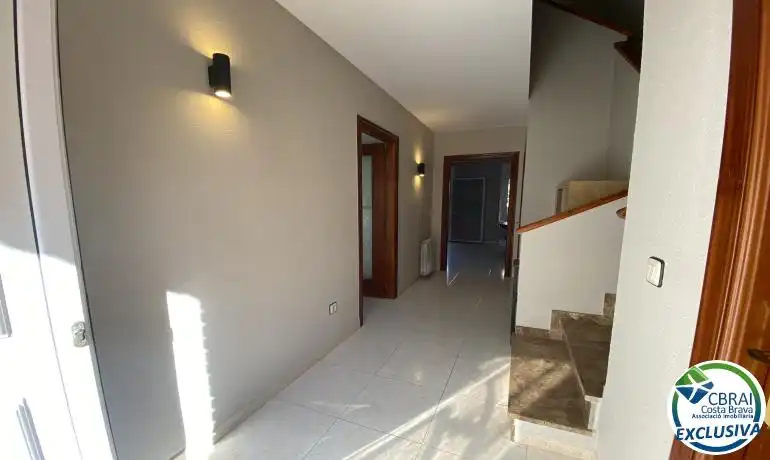 Casa adosada en venta en Roses con Calefacción, Jardín privado y Terraza