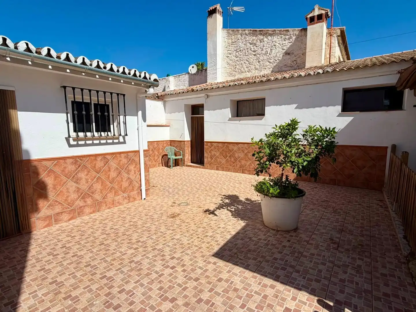 Vista exterior de Casa o xalet en venda en Antequera amb Aire condicionat, Calefacció i Terrassa