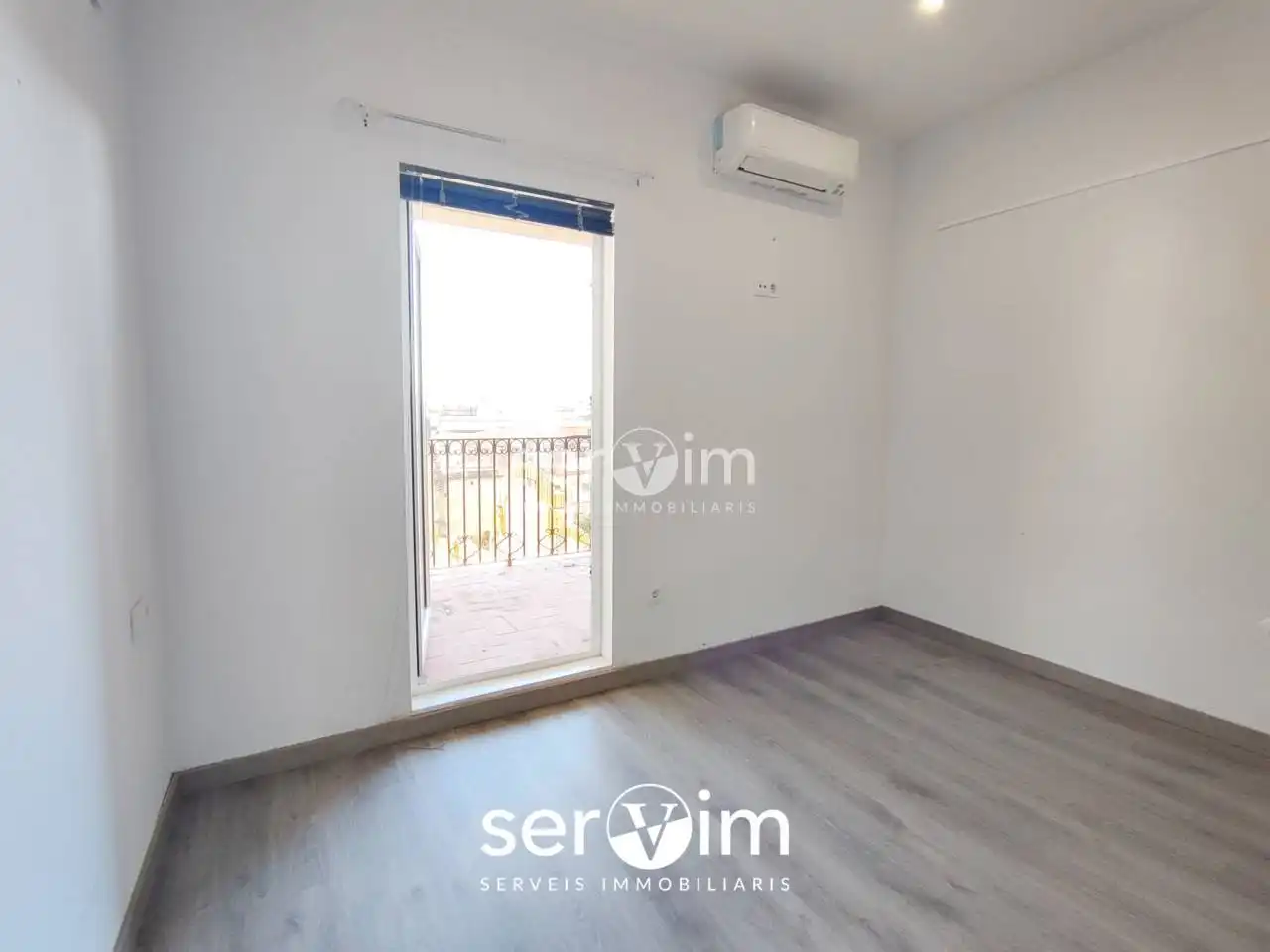 Habitación de Piso en venta en Girona con Aire acondicionado y Terraza