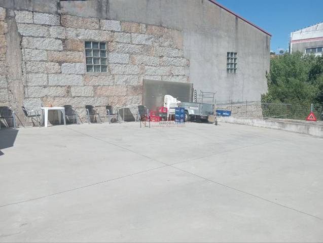 Local comercial en Alquiler en Mariñamansa