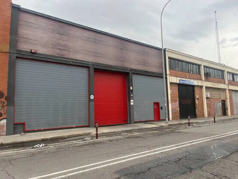 Nau industrial en venda a Centre - Sant Josep - Sanfeliu