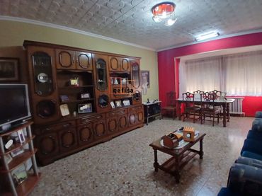 Casa amb balcó en venda a Valdepeñas