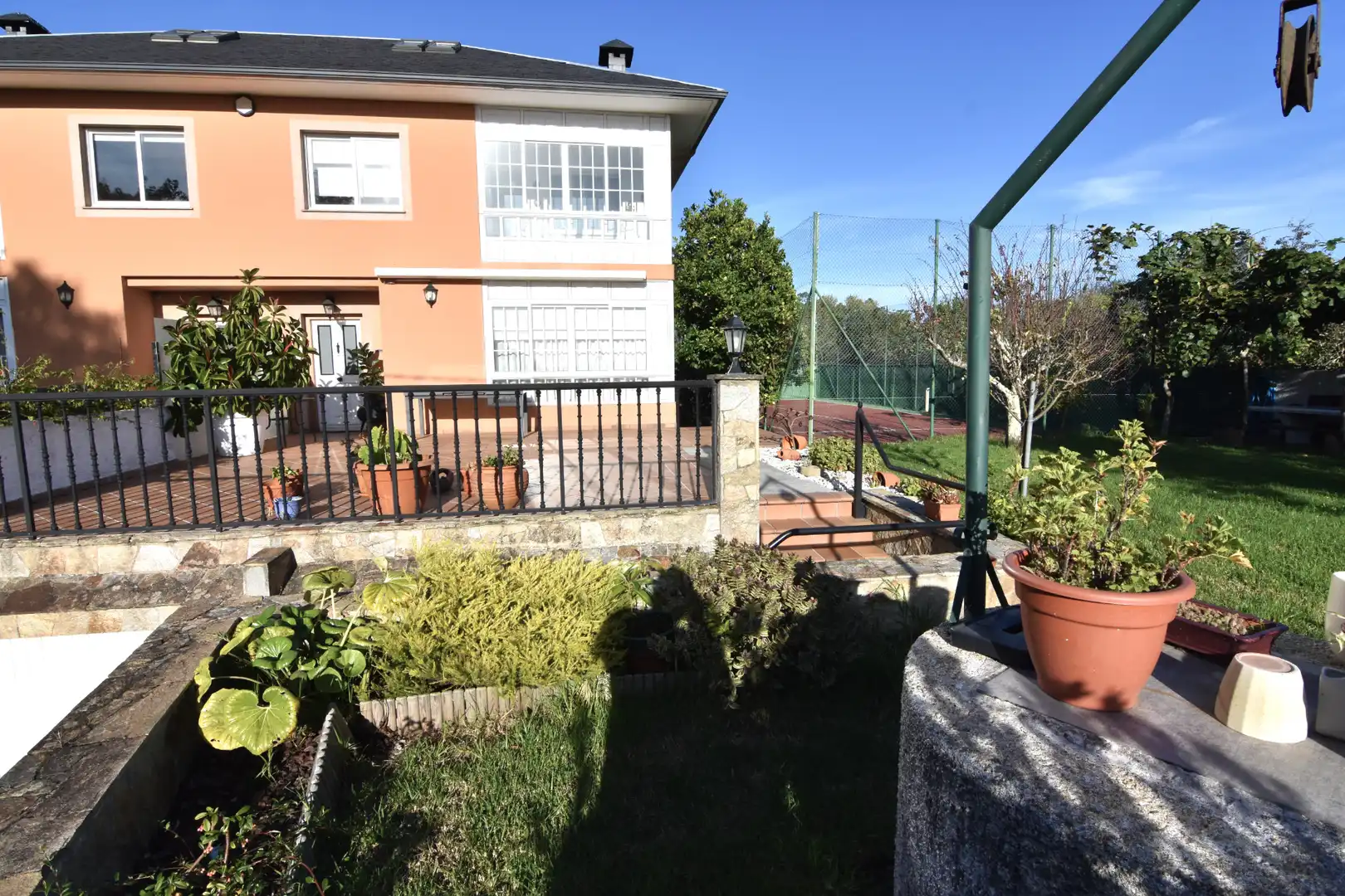 Garden of Detached homes for sale in Mera - Serantes