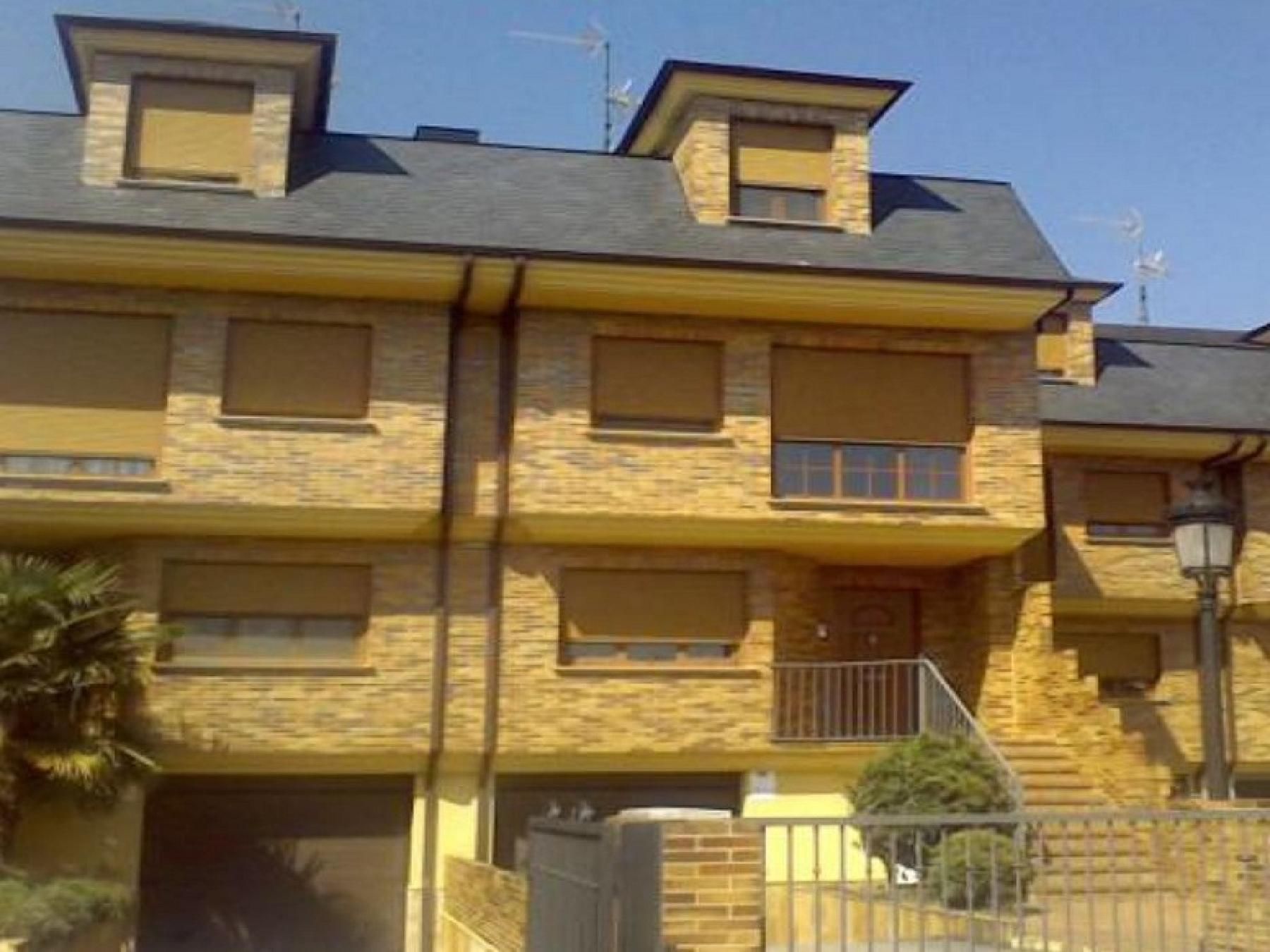 Vista exterior de Pis en venda en Ponferrada