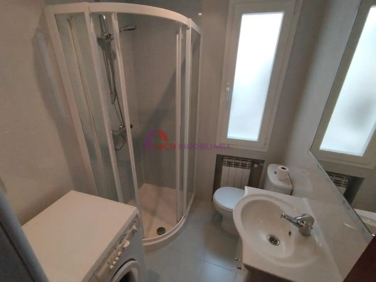 Bany de Pis en venda en Burgos amb Calefacció i Moblat