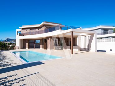 Villa con piscina in vendita a Marisol Park - Ortembach - Los Almendros