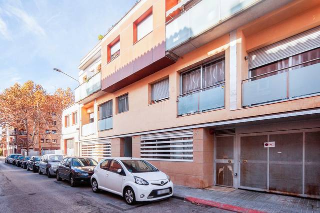 Piso en Venta en C/ París  en Creu de Barberà