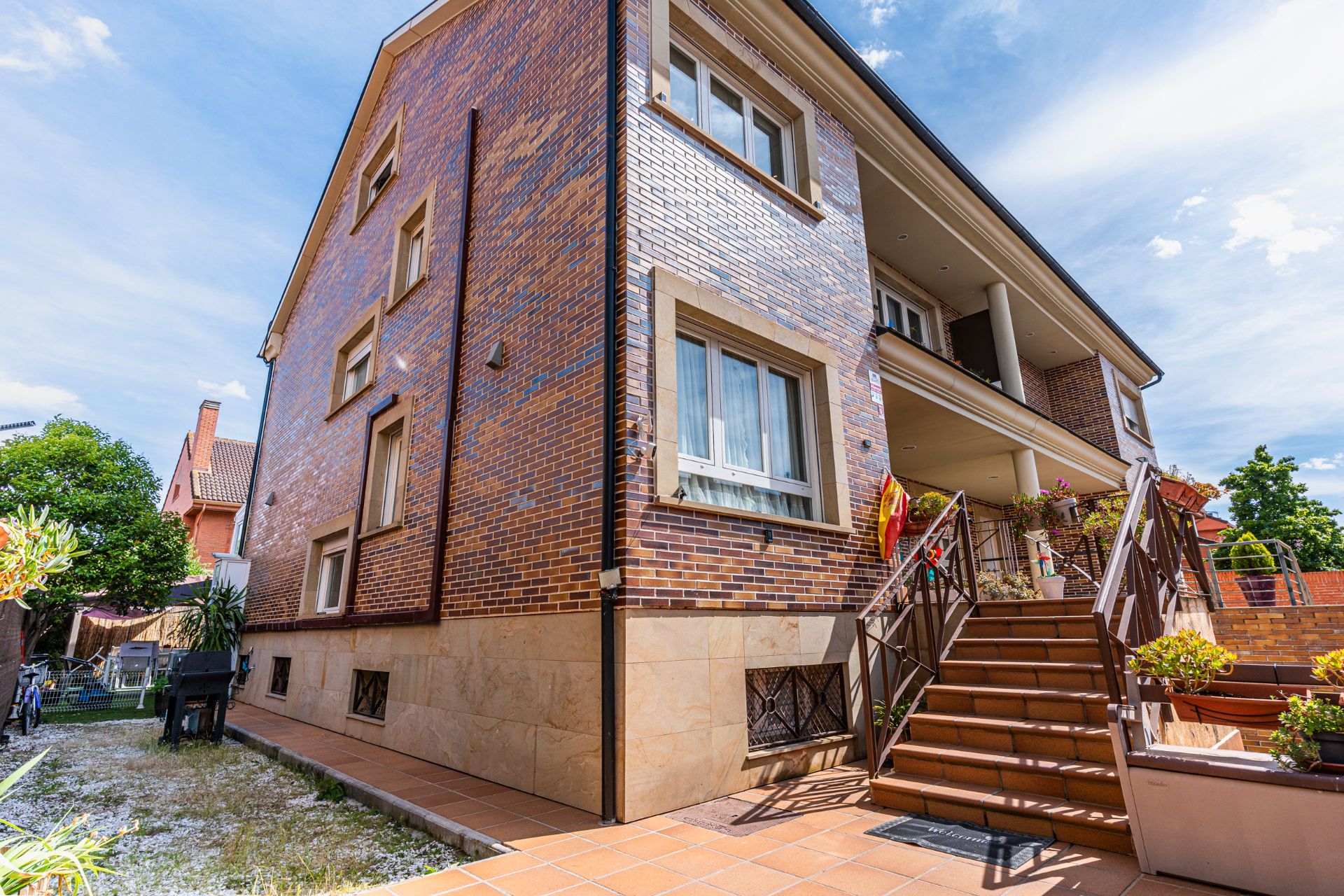 Vista exterior de Casa adosada en venda en Brunete amb Aire condicionat, Calefacció i Jardí privat
