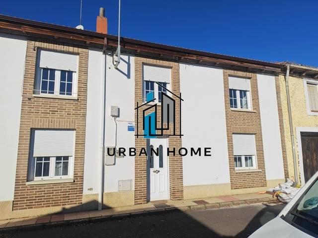 Casa-chalet en Venta en Calle la Huerga en Santovenia de la Valdoncina