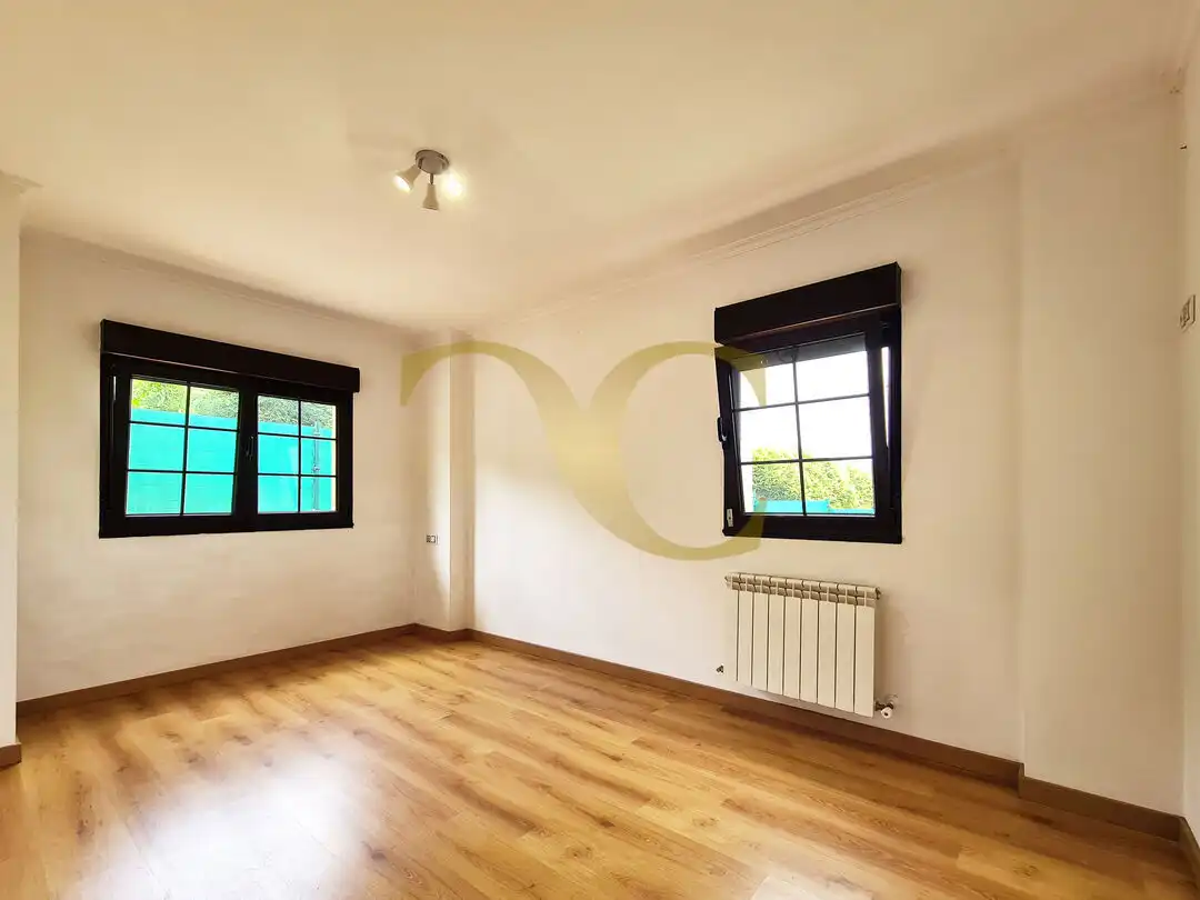 Casa o chalet en venta en Gijón  con Calefacción, Jardín privado y Balcón