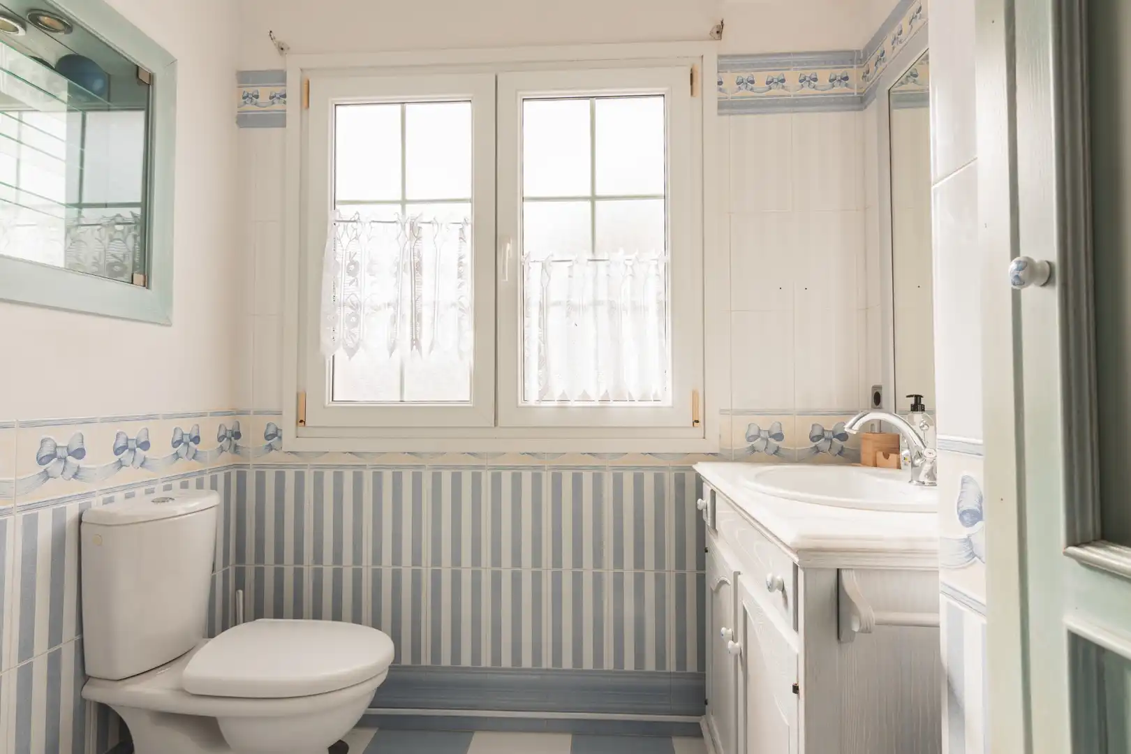 Bathroom of Houses for sale in Vícar  with Air Conditioner, Heating and Private garden