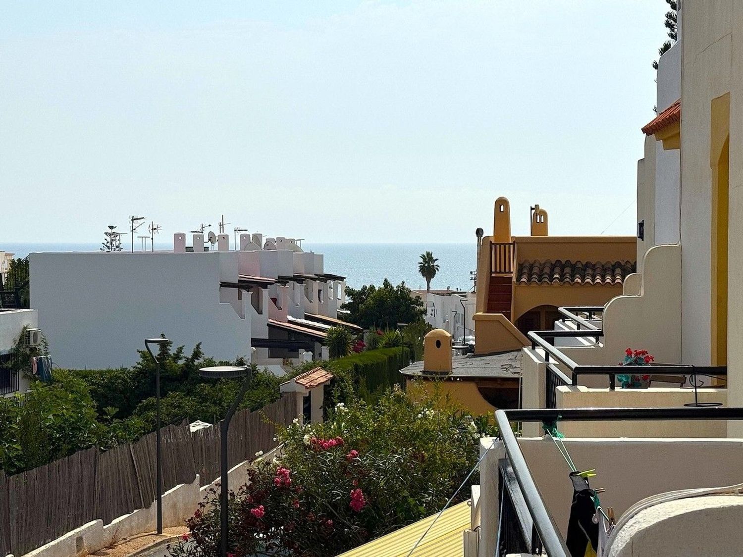 Vista exterior de Dúplex en venda en Mojácar amb Aire condicionat, Terrassa i Piscina