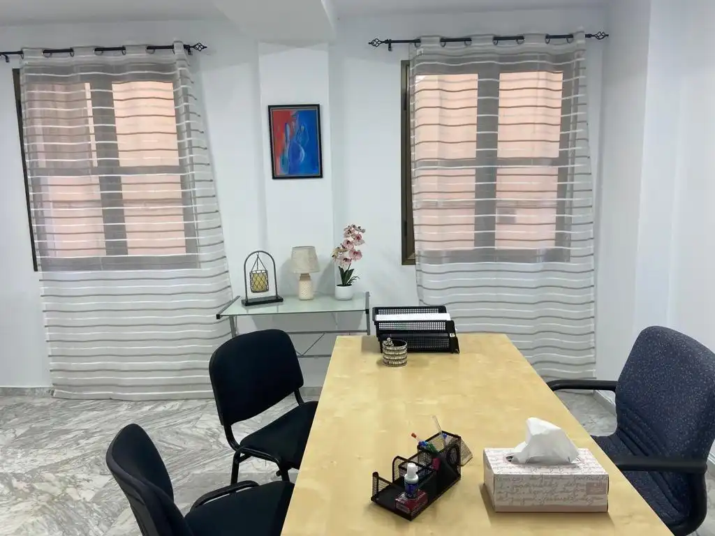 Ufficio in affitto a Casco Antiguo