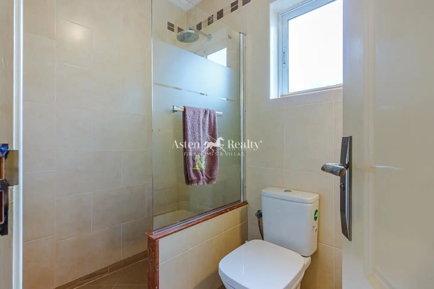 Bany de Casa o xalet en venda en Arona amb Aire condicionat, Terrassa i Piscina