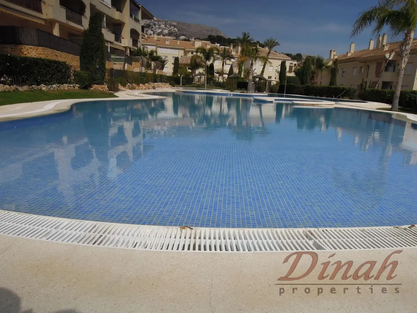 Piscina de Apartament en venda en Altea amb Aire condicionat, Calefacció i Piscina comunitària