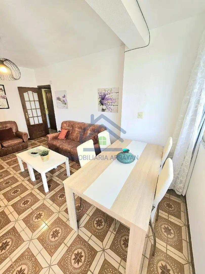 Sala de estar de Piso en venta en Granada con Terraza y Amueblado