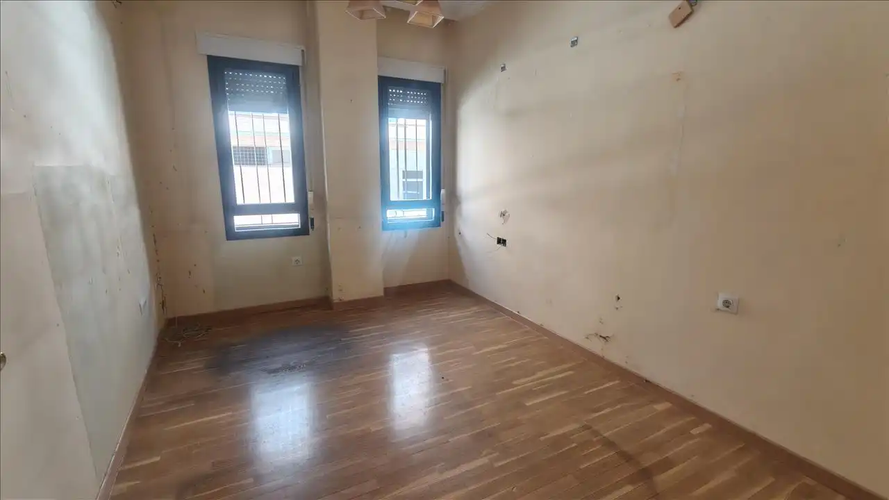 Habitación de Piso en venta en Ciudad Real con Calefacción, Parquet y Trastero