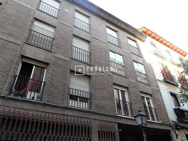 Piso en Alquiler en BARCO en Universidad - Malasaña