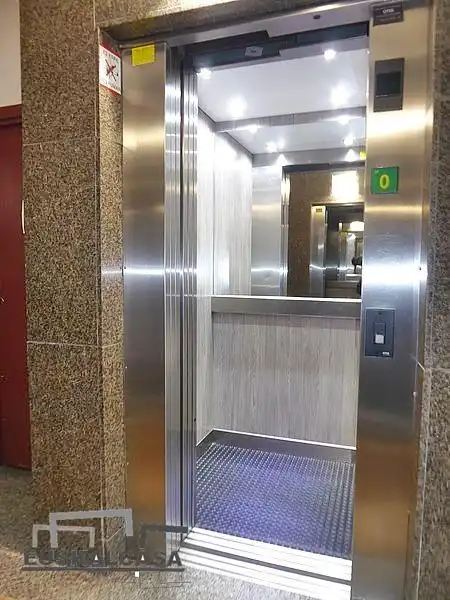 Oficina en venta en Bilbao  con Calefacción