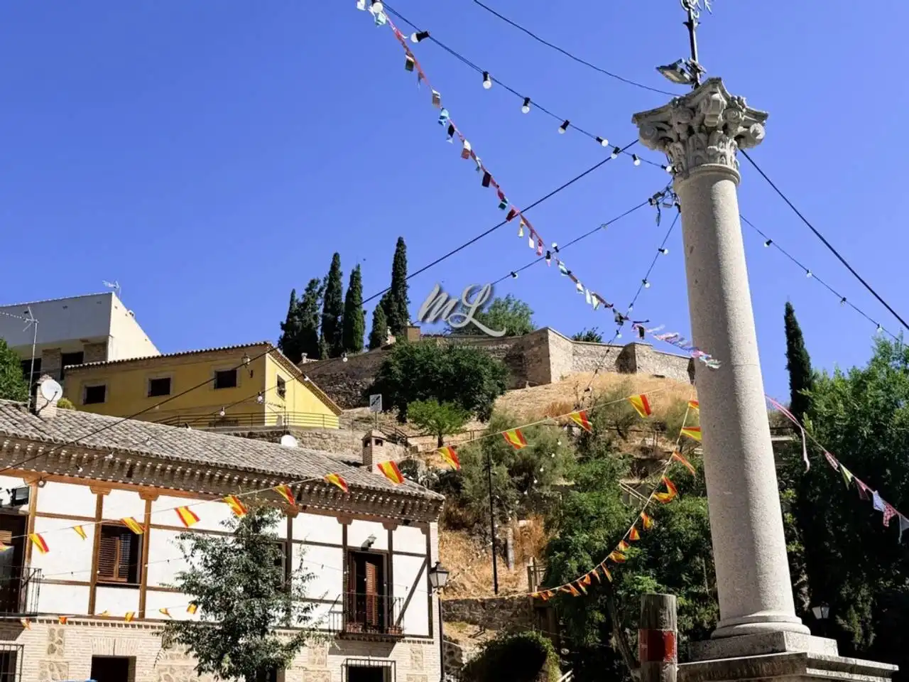 Vista exterior de Casa adosada en venda en Toledo amb Aire condicionat, Calefacció i Jardí privat