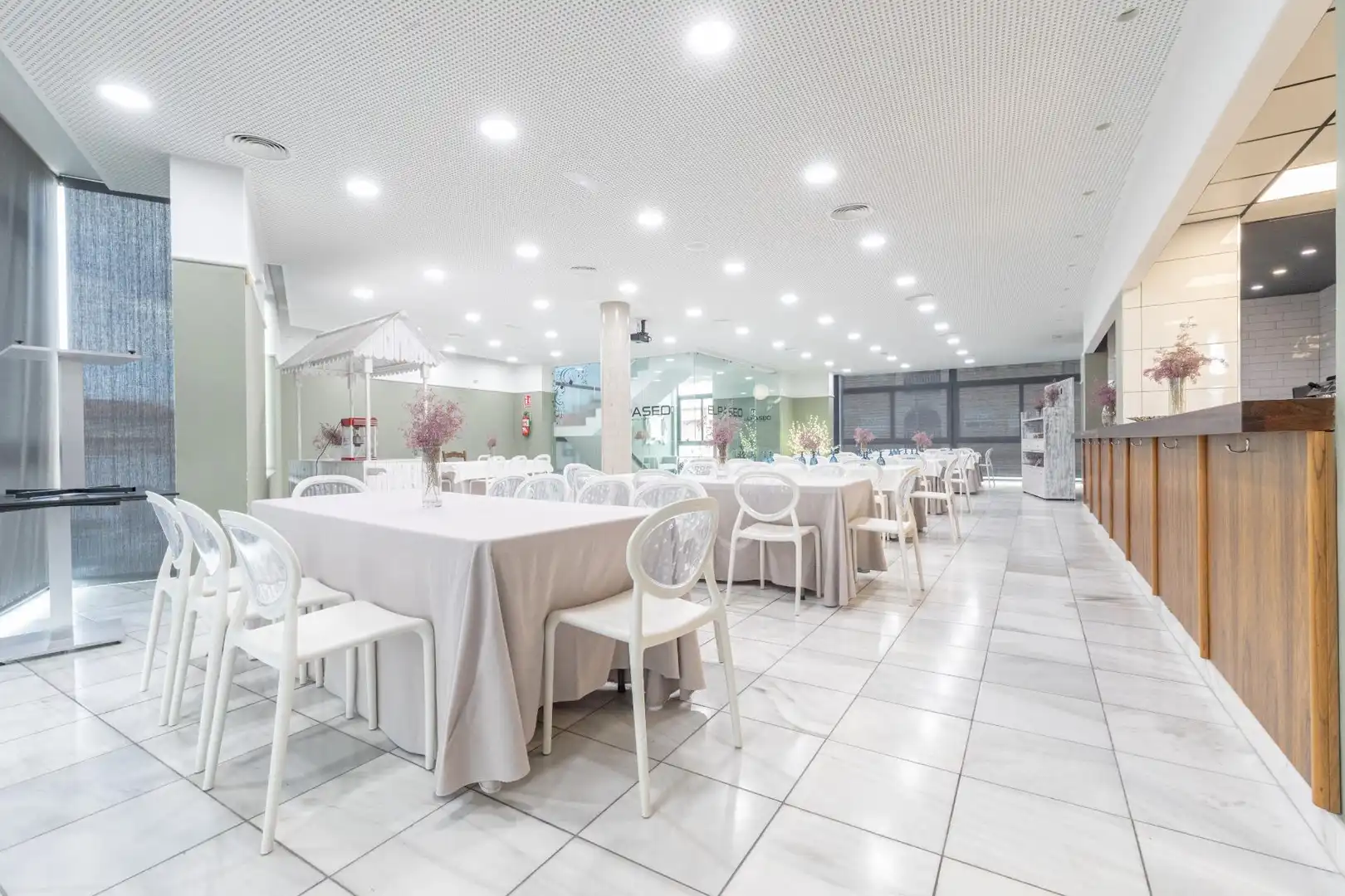 Edificio en venta en Avenida Juan Carlos I, Campos del Río