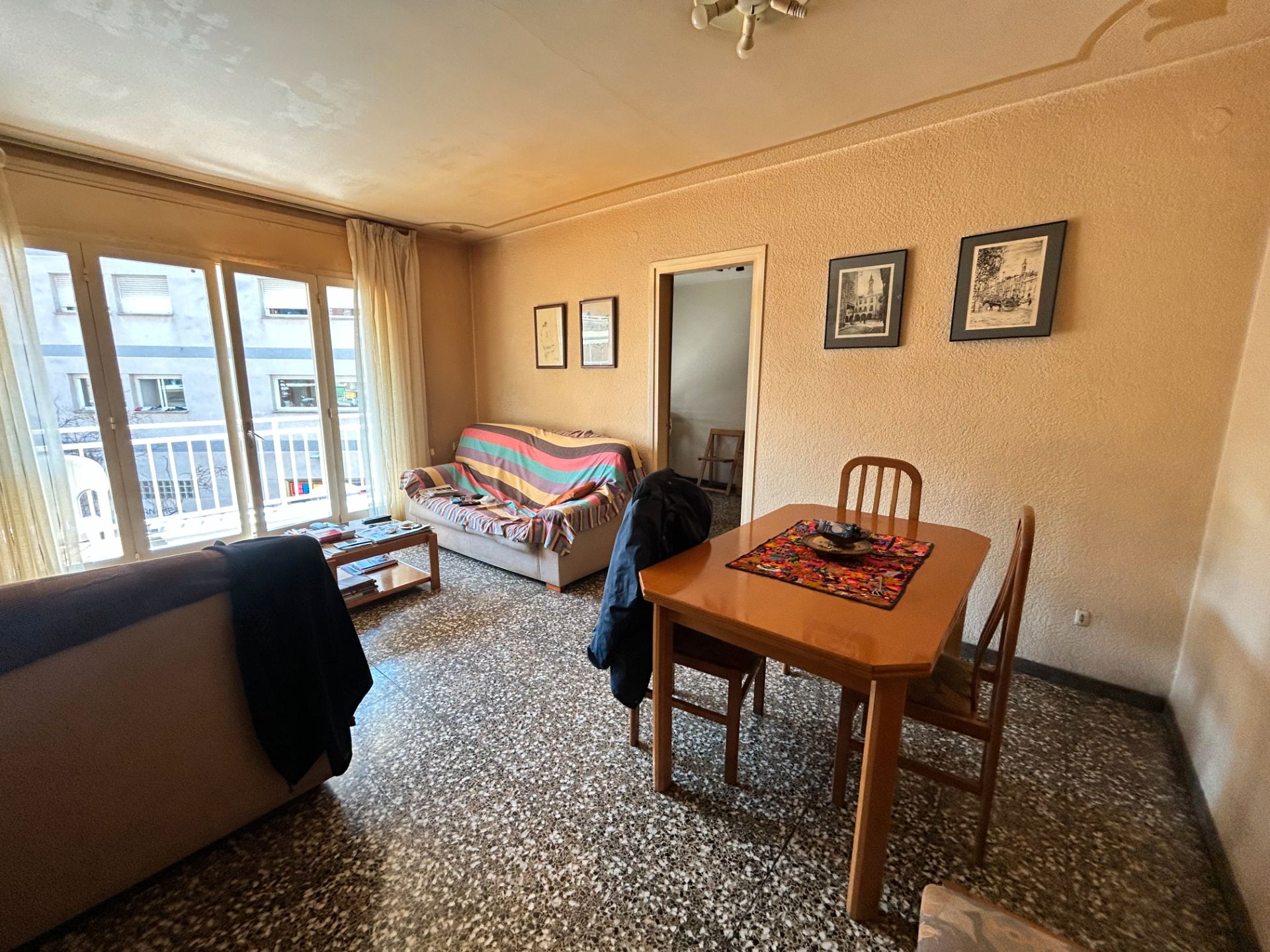 Living room of Flat for sale in Valls  with Terrace, Oven and Washing machine