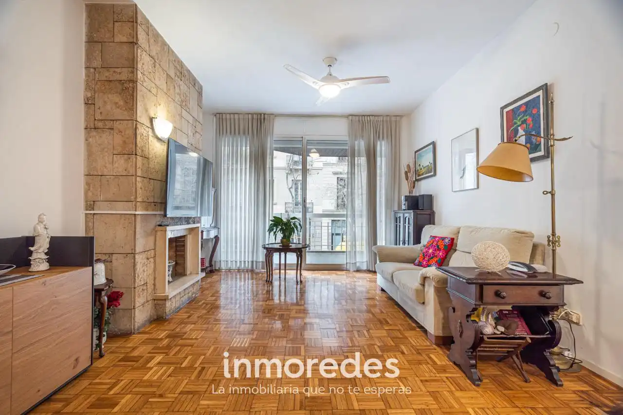 Piso con terraza en venta en Carrer de Bailèn, imagen 6