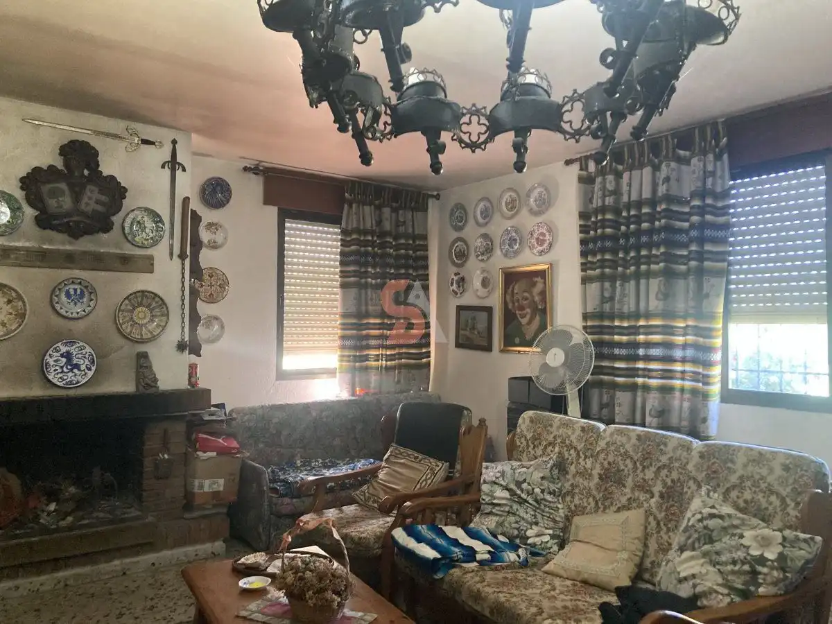 Sala de estar de Casa o chalet en venta en Cubillas de Santa Marta con Calefacción, Jardín privado y Terraza