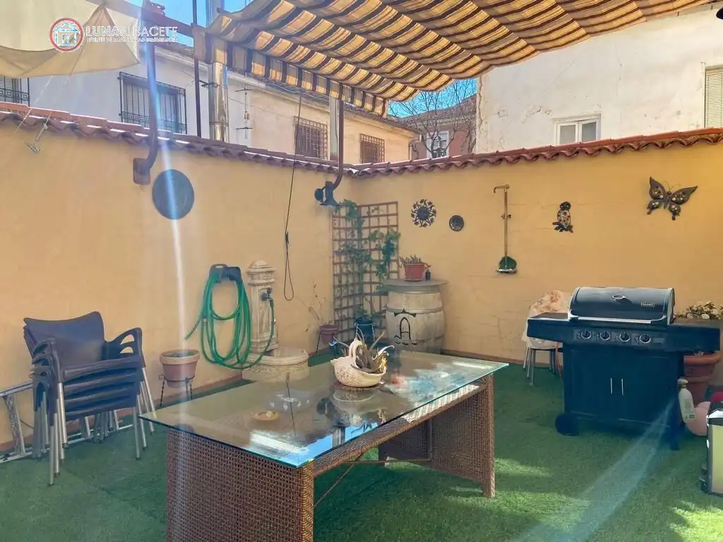 Houses for sale in Ensanche - Franciscanos