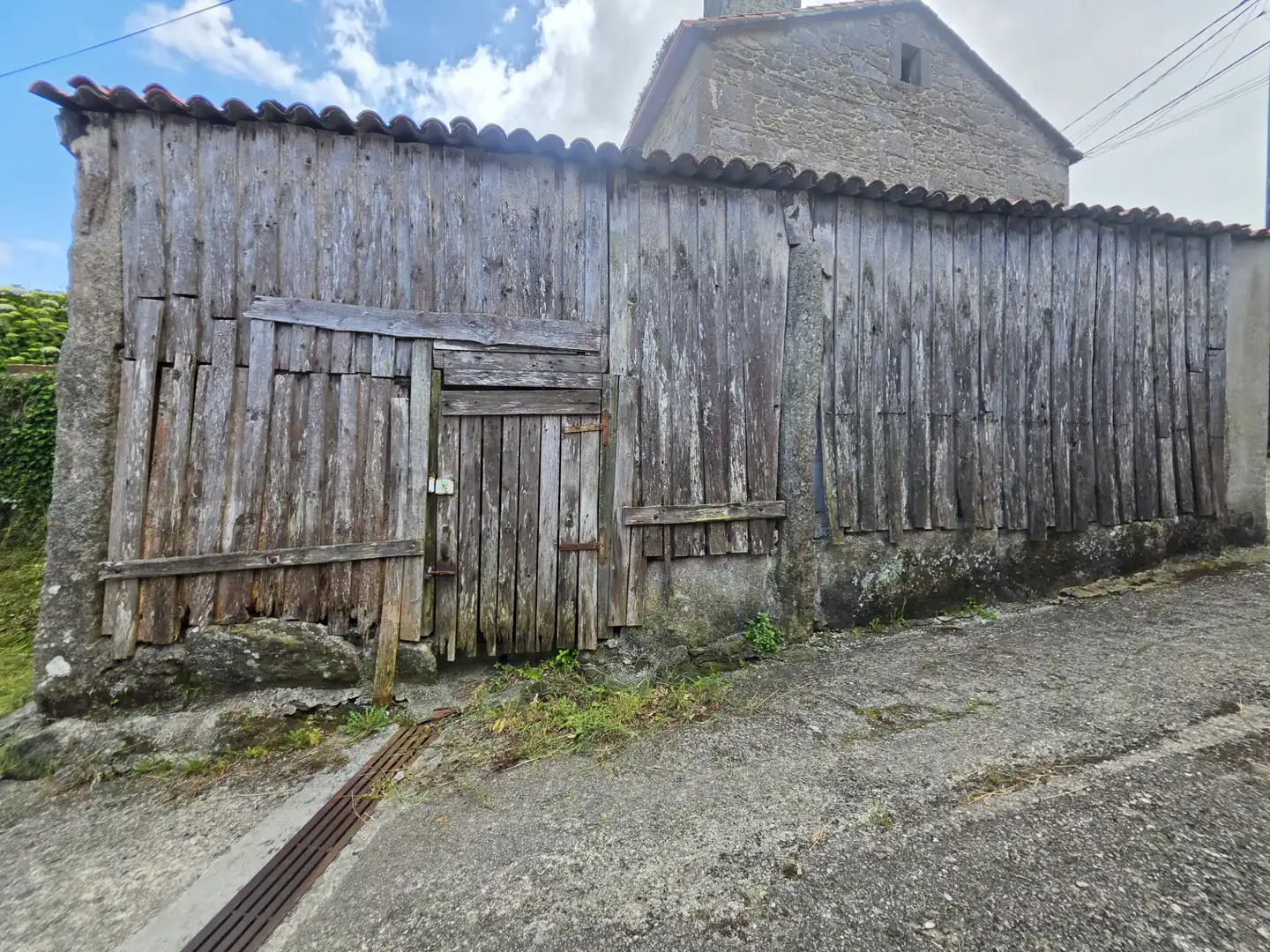 Vista exterior de Finca rústica en venda en Vimianzo amb Jardí privat i Traster