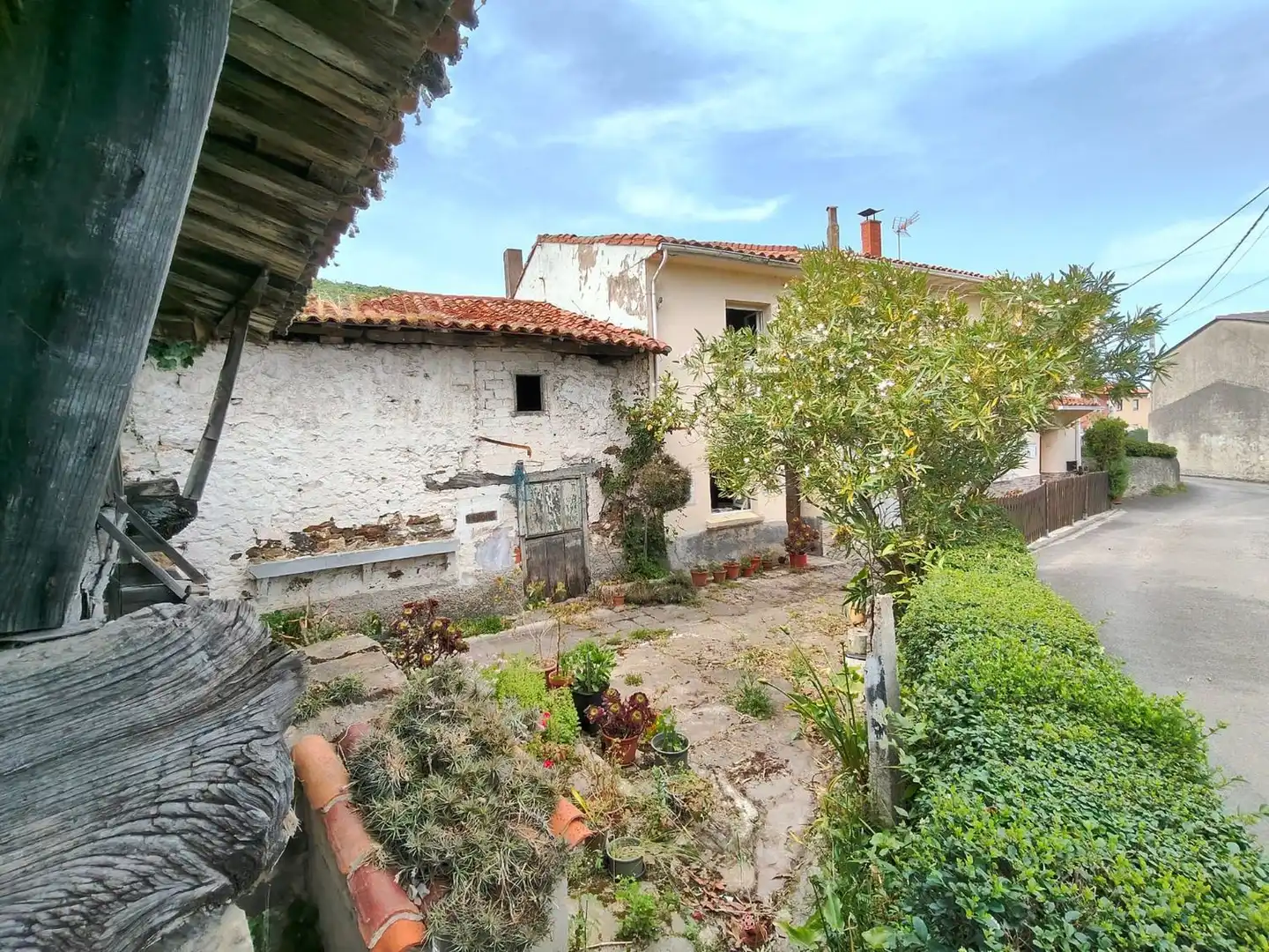 Vista exterior de Casa o chalet en venta en Castrillón con Trastero y Piscina